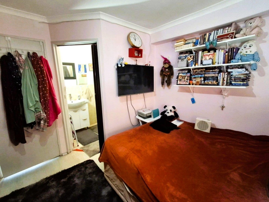 1 Bedroom Property for Sale in Morgenster Western Cape